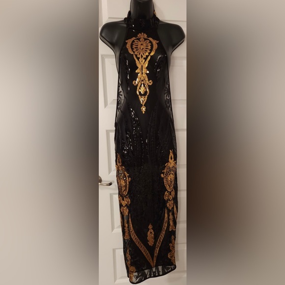⭐️Black & Gold Halter Maxi Dress - Picture 1 of 11